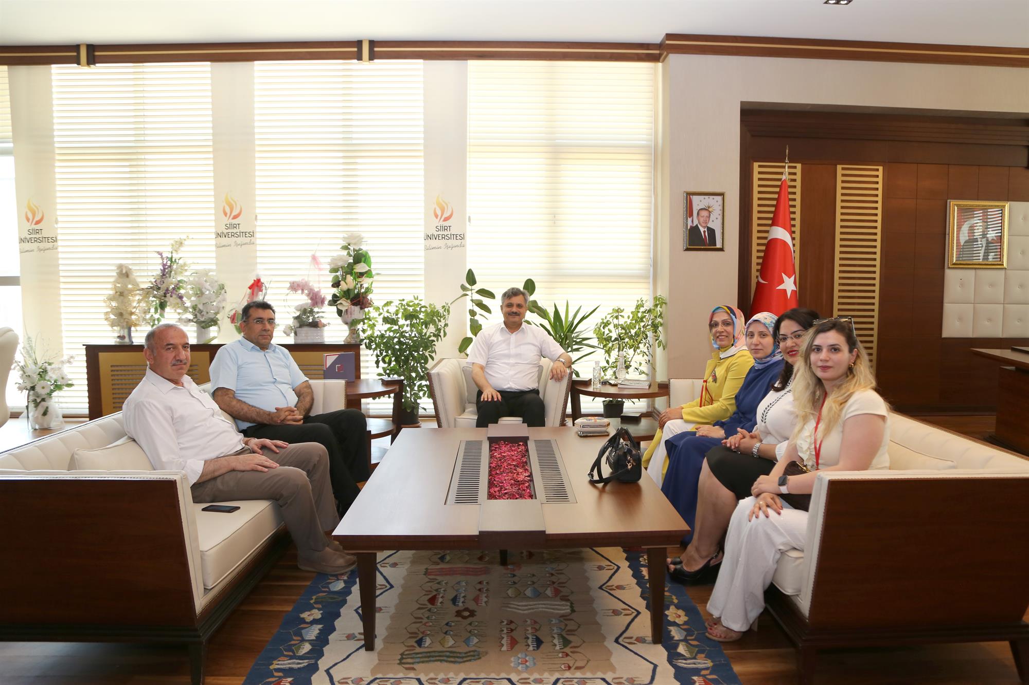 Kadın Sivil Toplum Temsilcilerinden Rektörümüz Prof. Dr. Nihat Şındak’a Ziyaret