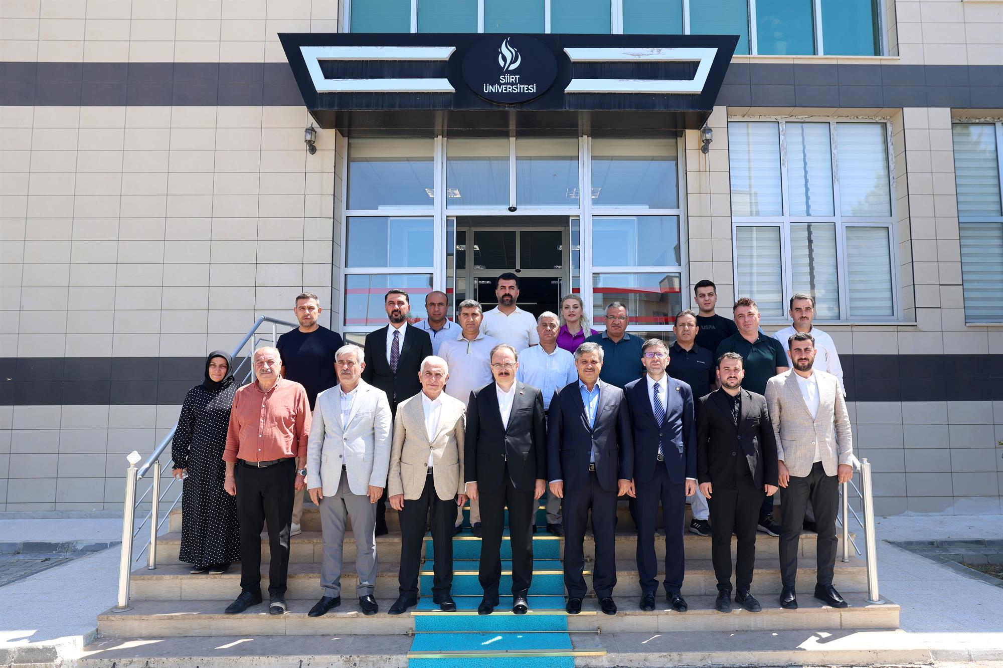 Rektörümüz Prof. Dr. Nihat Şındak, İl Protokolü ve Kurum Yöneticilerini Makamında Ağırladı
